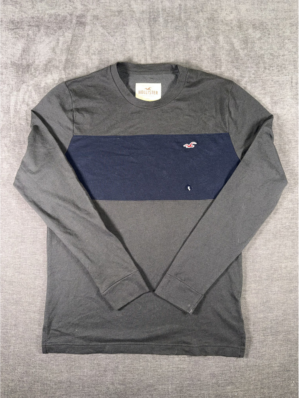 Hollister Men's Long Sleeve Crew Neck T-Shirt Size M